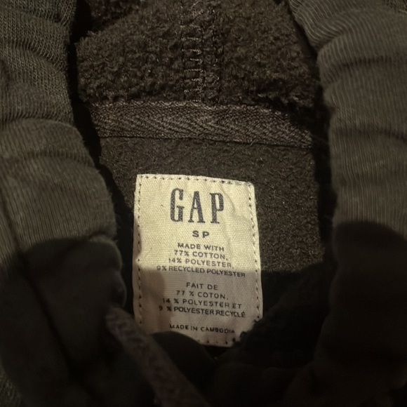 2 men’s small Gap Logo hoodies. A teenagers dream. Comfortable and oversized. - Picture 5 of 5